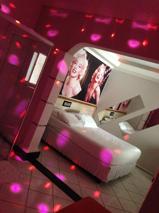 Motel Tu Ki Sabes (Adults Only) Балнеариу-Камбориу Экстерьер фото